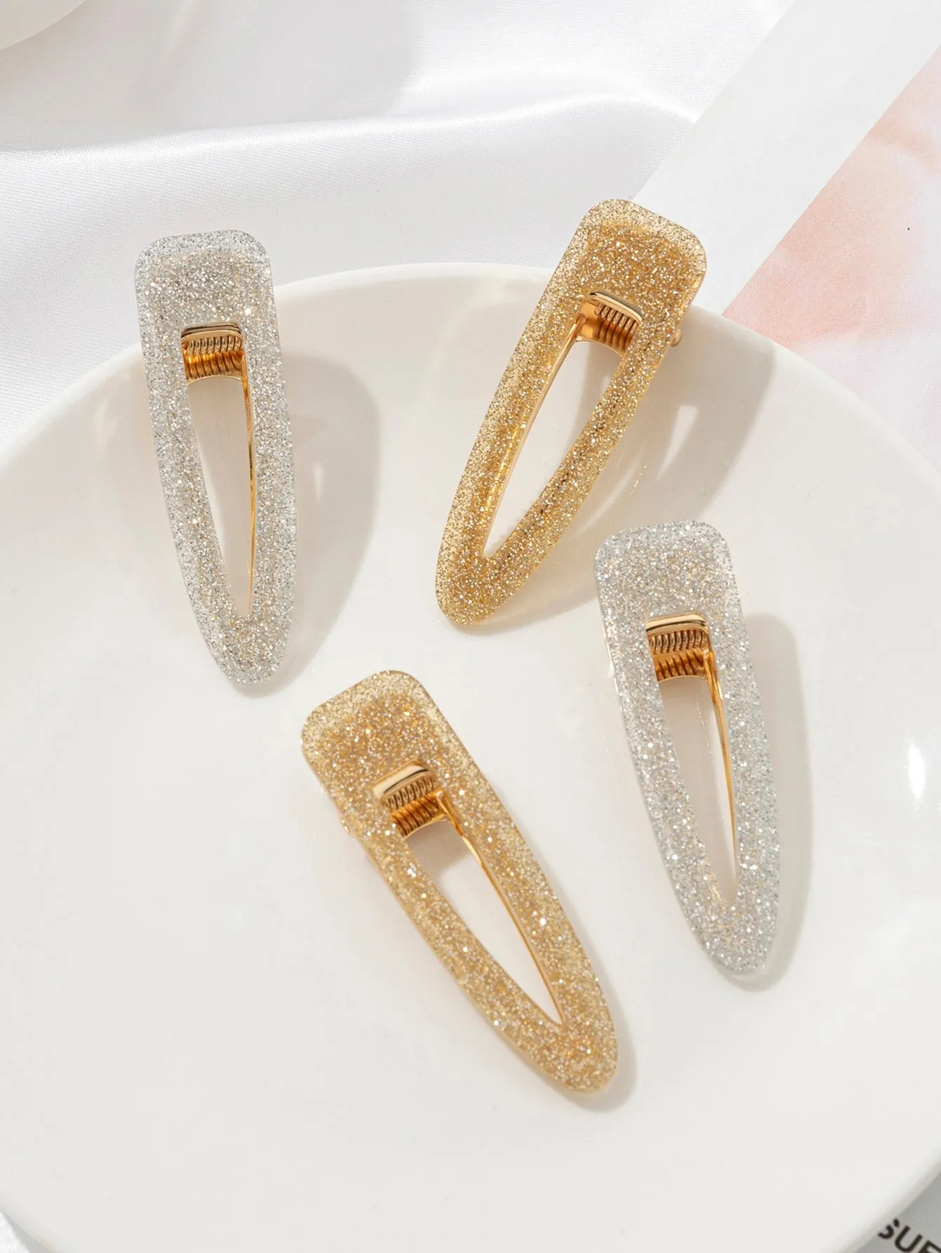 4pcs Women's Acrylic Glitter Hair Clips for Women Barrette Styling Hair