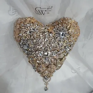 BROOCH BOUQUET Heart shaped brooch bouquet , gold jewel, valentine heart wedding bouquet. by Crystal wedding uk