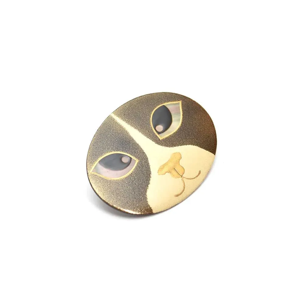 Maki-e Urushi Lacquer Brooch - Black Lip Oyster Pearl Shell / Cat -, Traditional Japanese Urushi Lacquer Jewelry